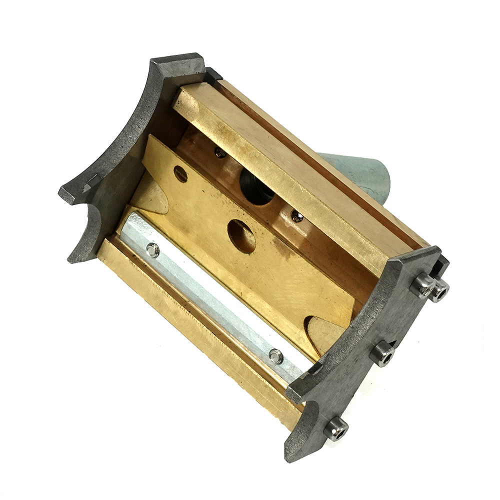 Blog công ty mới nhất về Cách mạng hóa dây chuyền sản xuất của bạn: Cơ sở cuộn cao su hiệu suất cao cho máy hút thuốc lá
